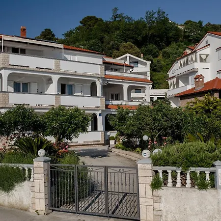 & Vidas Guest house 3*